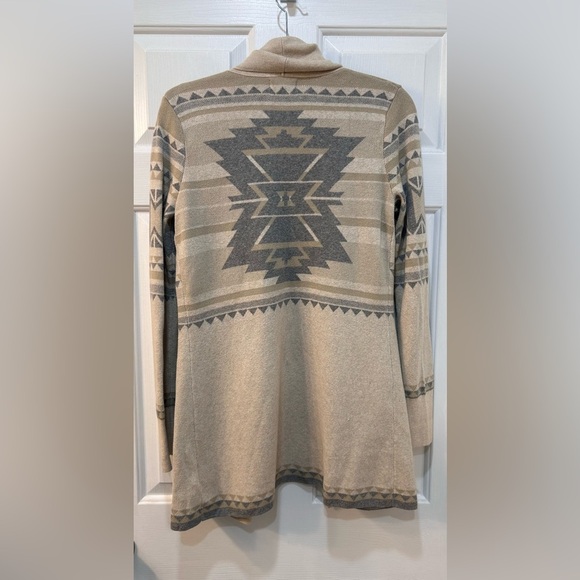 Yet Again Southwestern Style Cardigan Sweater Sz M Aztec Soft Fitted Cozy Winter - Picture 2 of 9